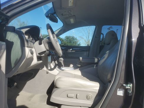 Used 2017 Buick Enclave Leather image 8