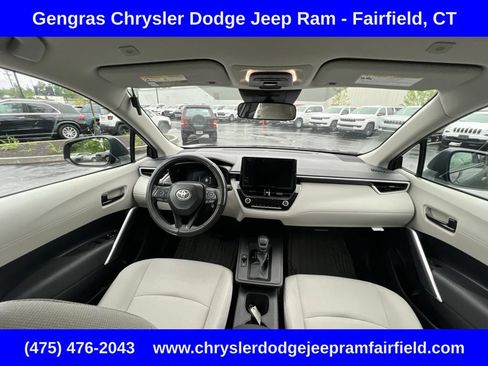 Used 2026 Toyota Corolla Cross L AWD/4WD image 26