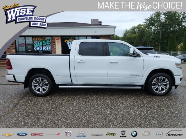 Used 2023 RAM 1500 Limited w/ Body-Colour Bumper Group AWD/4WD image 2