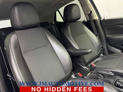 Used 2022 Buick Encore Preferred image 20