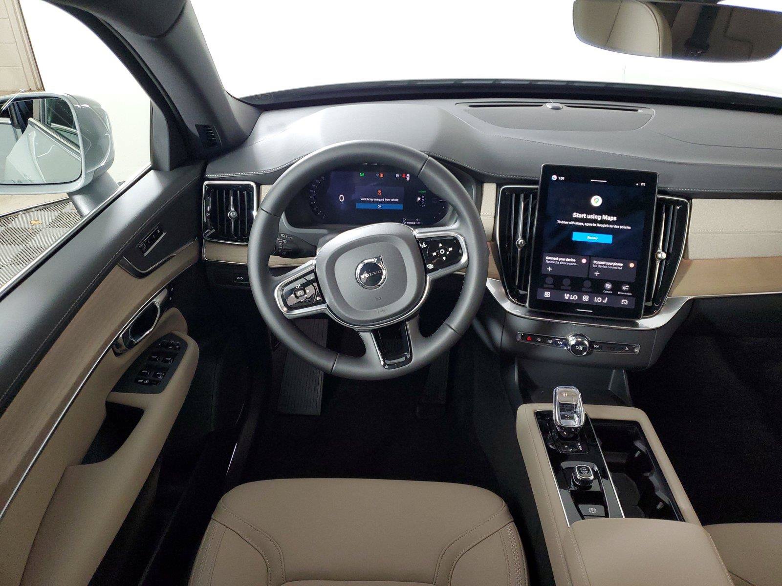 New 2026 Volvo XC90 T8 Plus w/ Protection Package Premier AWD/4WD image 17
