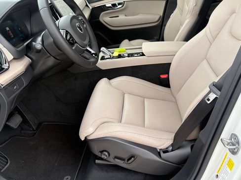 New 2026 Volvo XC90 B6 Ultra w/ Protection Package Premier AWD/4WD image 18