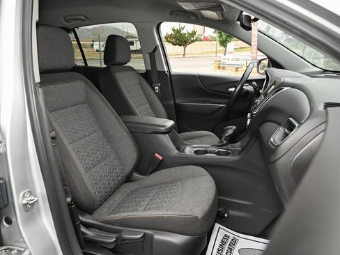 Used 2022 Chevrolet Equinox LT w/ Driver Convenience Package FWD image 40