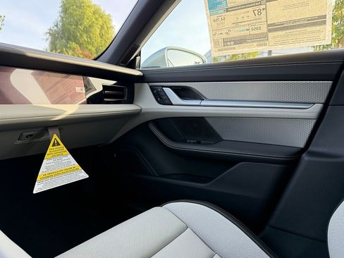 New 2025 Porsche Taycan 4S AWD/4WD image 28