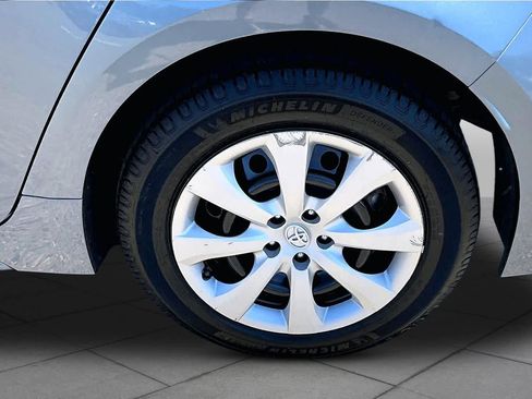 Certified 2021 Toyota Corolla LE FWD image 10