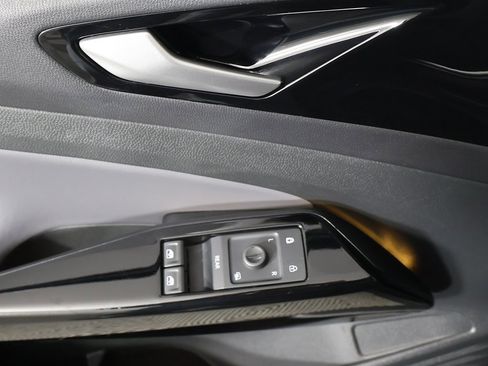 Used 2021 Volkswagen ID.4 Pro image 30