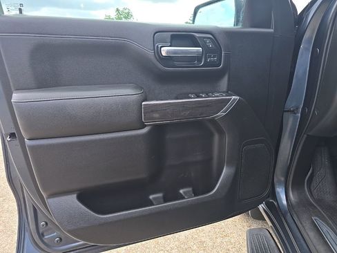 Used 2019 Chevrolet Silverado 1500 LTZ AWD/4WD image 36