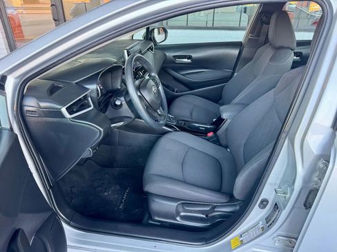 Used 2021 Toyota Corolla LE image 20