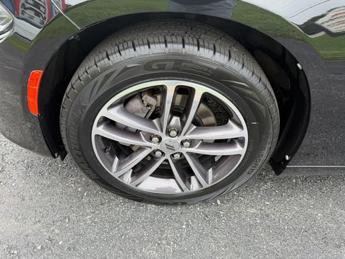 Used 2019 Dodge Charger SXT AWD/4WD image 40