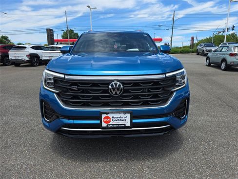Used 2024 Volkswagen Atlas Cross Sport SEL R-Line AWD/4WD image 11