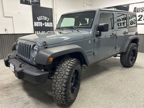 Used 2014 Jeep Wrangler Unlimited Sport image 3