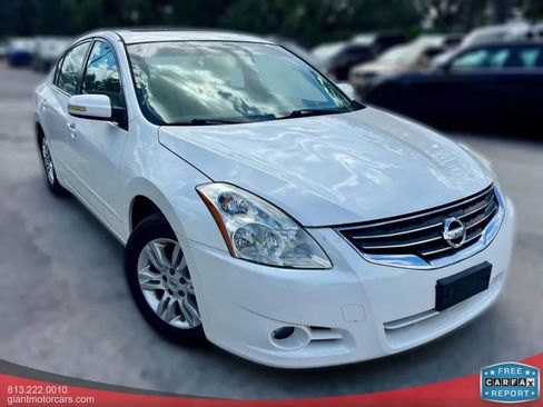 Used 2010 Nissan Altima 2.5 SL w/ Technology Pkg image 3