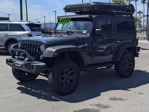 Used 2017 Jeep Wrangler Sport AWD/4WD image 6