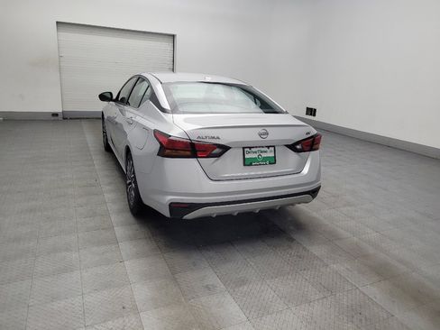 Used 2024 Nissan Altima 2.5 SV image 5