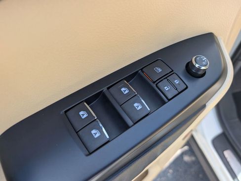 Used 2014 Toyota Highlander Limited AWD/4WD image 15