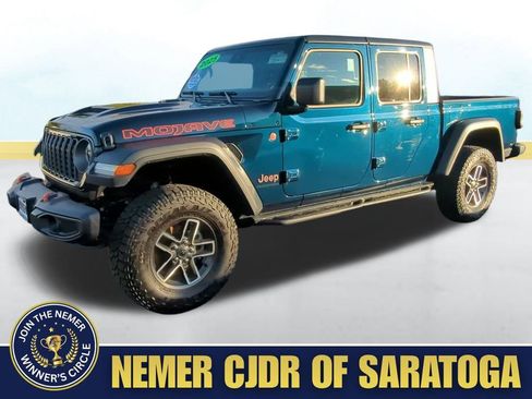 Used 2025 Jeep Gladiator Mojave w/ Convenience Group image 1