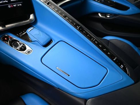 Used 2022 Chevrolet Corvette Stingray Premium Conv w/ Z51 Performance Package RWD image 12