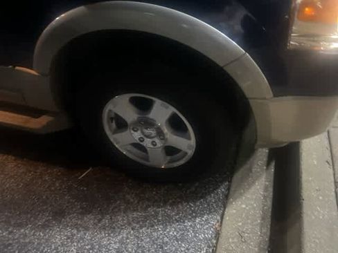 Used 2008 Ford Expedition Eddie Bauer image 13