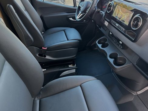 New 2024 Mercedes-Benz Sprinter 4500 image 16