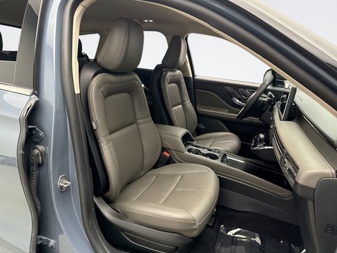 Used 2023 Lincoln Corsair AWD image 17