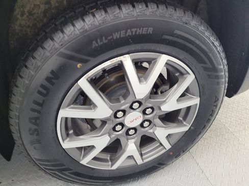 Used 2020 GMC Acadia SLE FWD image 31