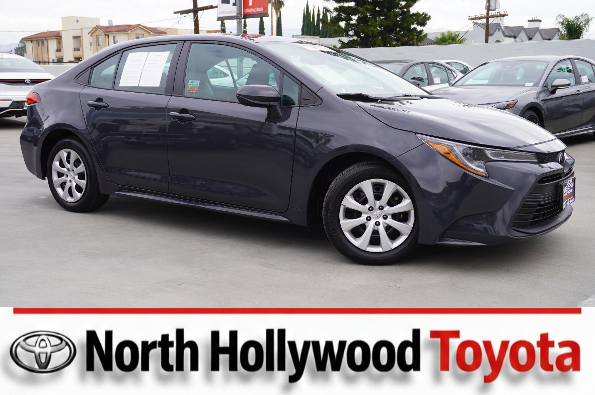 Certified 2025 Toyota Corolla LE FWD image 1