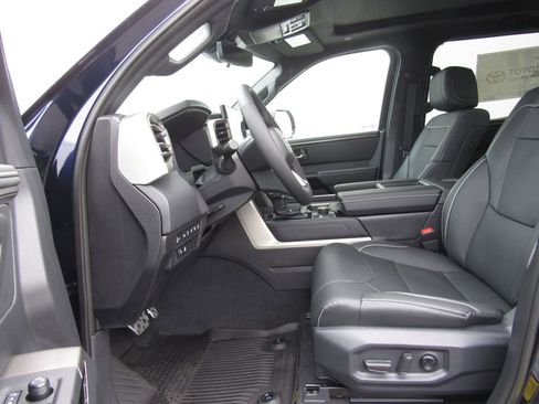 New 2026 Toyota Tundra Limited AWD/4WD image 15