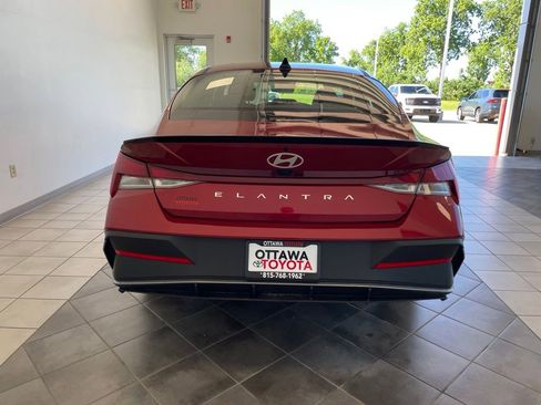 Used 2025 Hyundai Elantra Sport FWD image 6