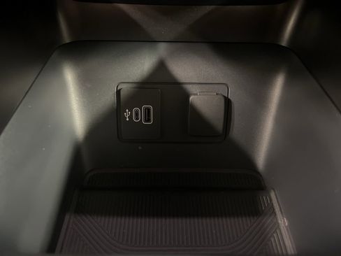 New 2026 Ford Explorer ST-Line image 13