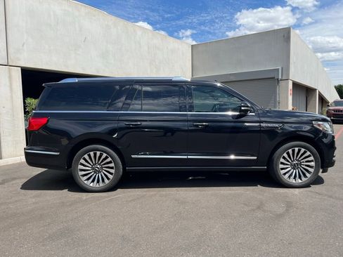 Used 2020 Lincoln Navigator L Reserve w/ Equipment Group 208A Reserve image 3
