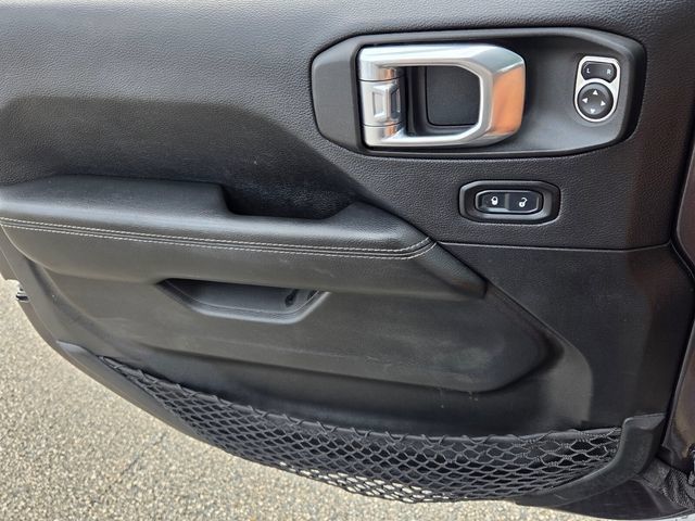 Used 2021 Jeep Wrangler Unlimited Sahara AWD/4WD image 31