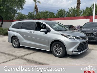 Used 2021 Toyota Sienna XLE