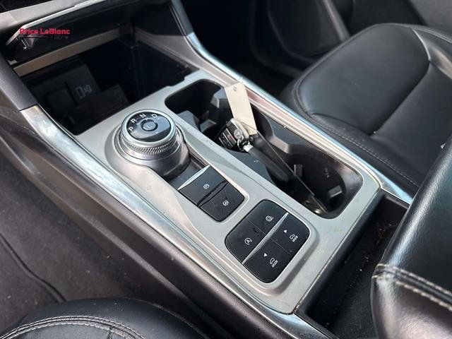 Used 2024 Ford Explorer XLT w/ Equipment Group 202A RWD image 27