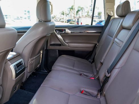 Used 2021 Lexus GX 460 Premium image 18