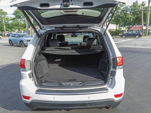 Used 2019 Jeep Grand Cherokee Limited AWD/4WD image 12