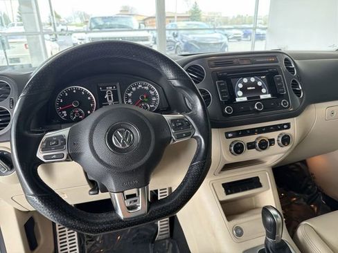 Used 2015 Volkswagen Tiguan R-Line image 17
