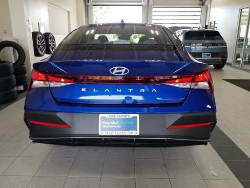 Certified 2025 Hyundai Elantra SE FWD image 20