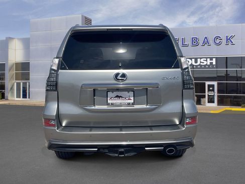 Used 2023 Lexus GX 460 Premium w/ Accessory Package AWD/4WD image 4