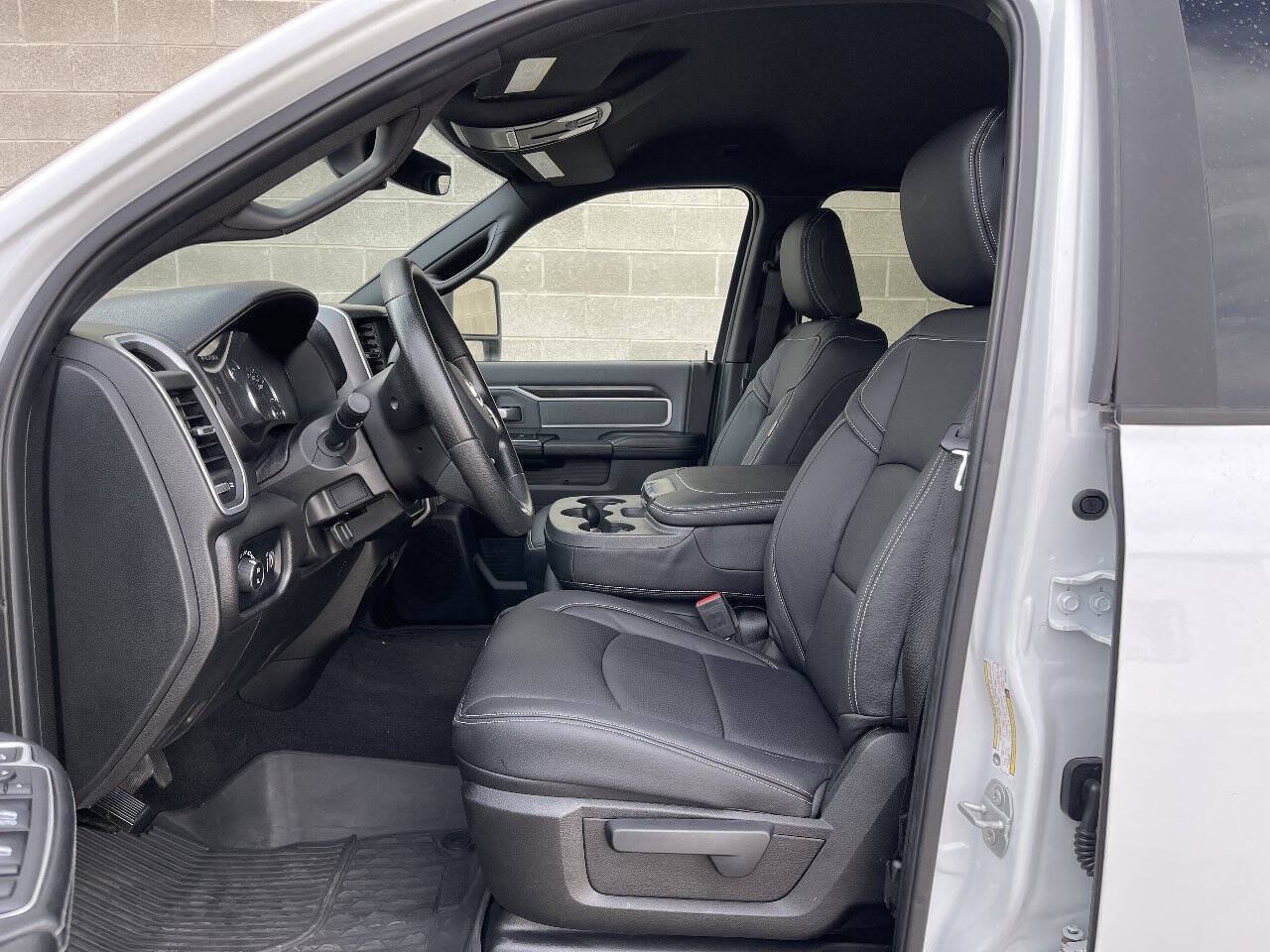 Used 2023 RAM 2500 Big Horn w/ Cold Weather Group AWD/4WD image 29