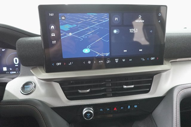 Used 2025 Ford Explorer Active RWD image 21