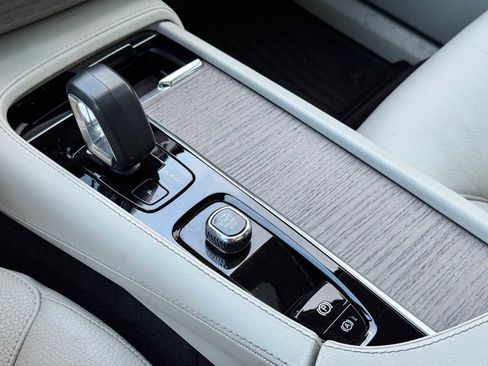 Certified 2023 Volvo XC90 T8 Core w/ Protection Package Premier image 26