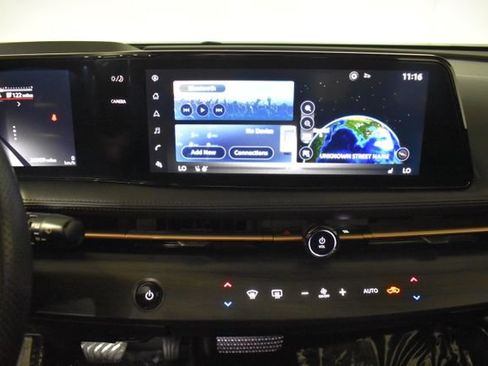 Used 2024 Nissan Ariya AWD image 19