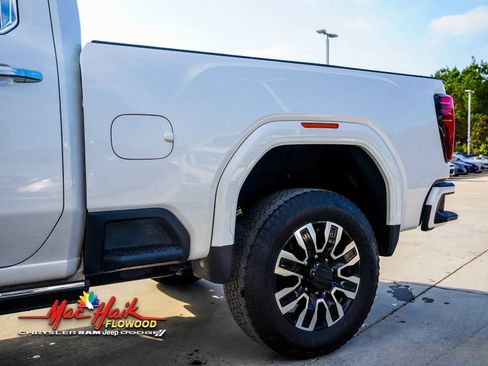 Used 2024 GMC Sierra 2500 Denali Ultimate image 7