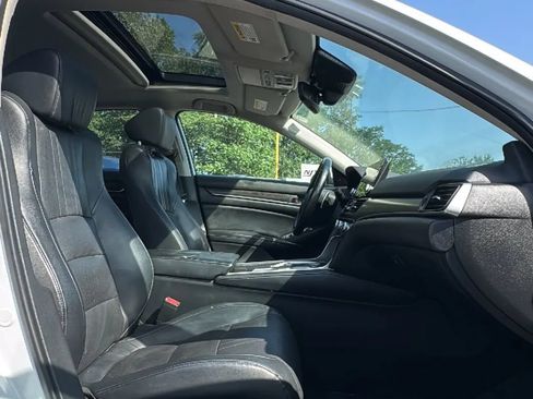 Used 2018 Honda Accord Touring image 26
