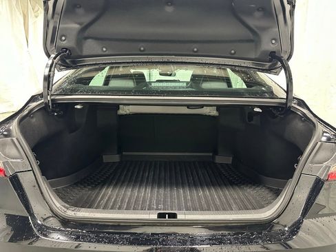 Used 2025 Toyota Camry SE image 49