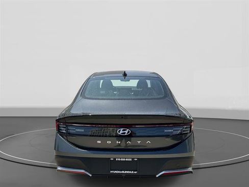 New 2026 Hyundai Sonata SE FWD image 5