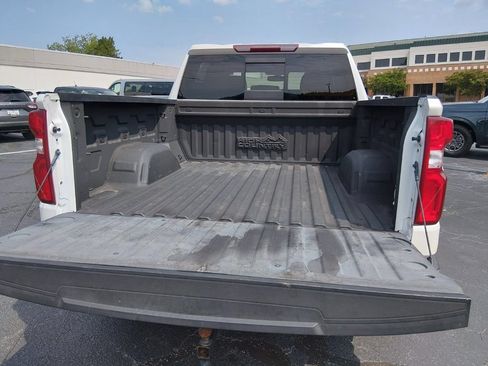 Used 2021 Chevrolet Silverado 1500 High Country w/ Z71 Off-Road Package AWD/4WD image 17