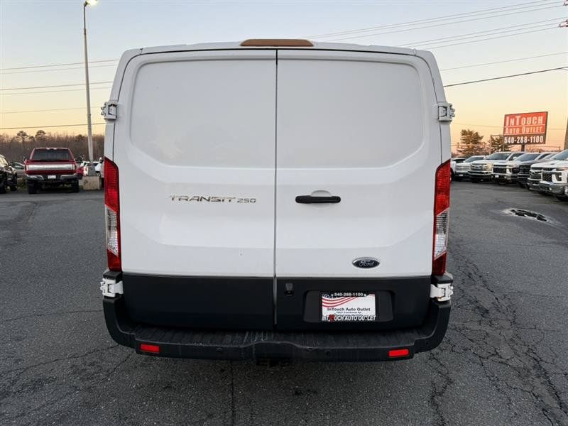 Used 2016 Ford Transit 250 130 Low Roof RWD image 6