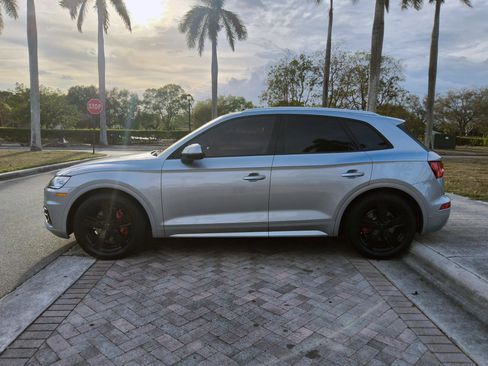 Used 2018 Audi Q5 2.0T Premium w/ Convenience Package AWD/4WD image 14