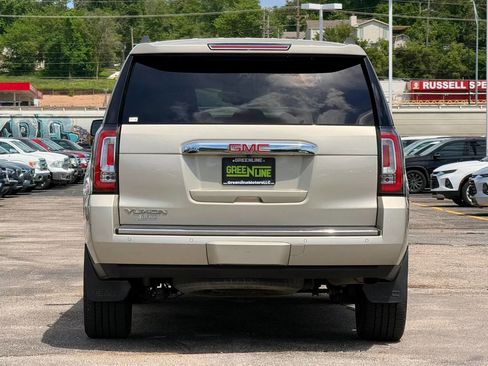Used 2015 GMC Yukon Denali w/ Open Road Package AWD/4WD image 4